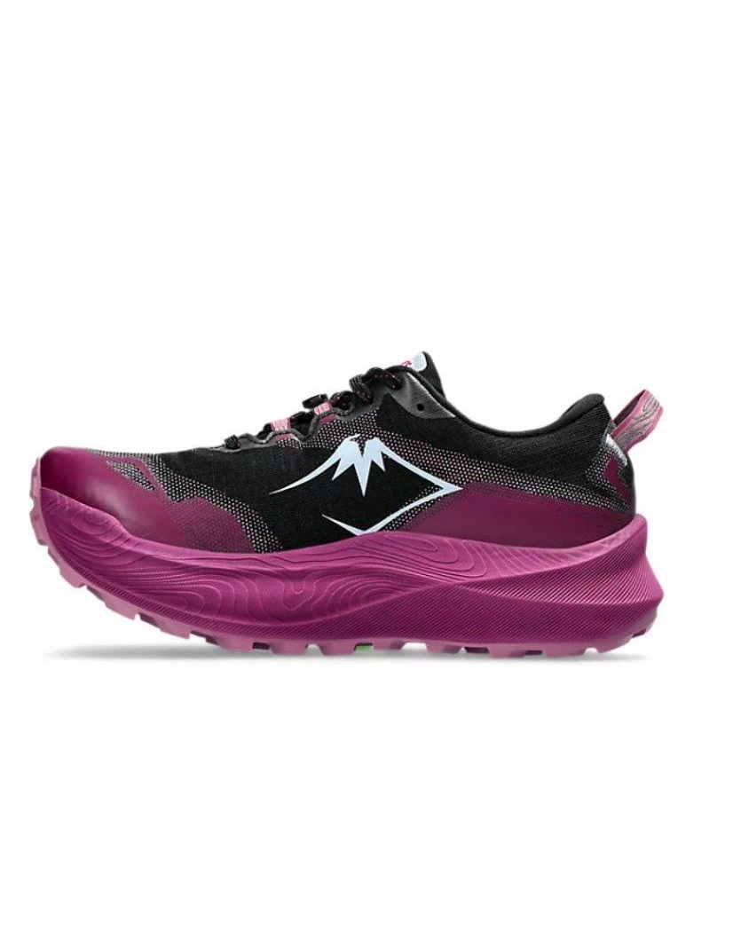Беговые кроссовки женские Asics Trabuco Max 3 (Black/Light Blue)